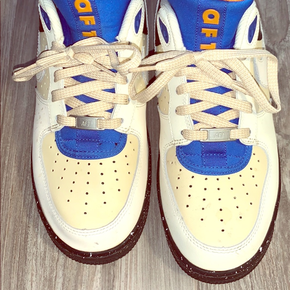 Nike Tennis Shoes